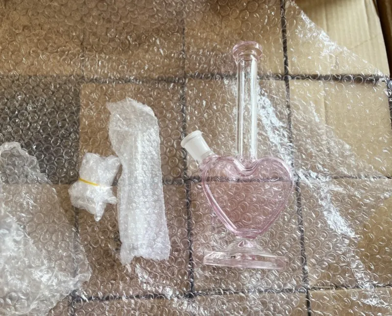 Heart Glass Bongs Will Shipped To Spain Heart Glass Bongs Will Shipped To Spain